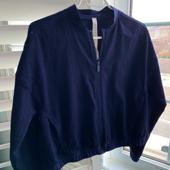 Lulu Lemon zip up sweater - Picture 1 of 3